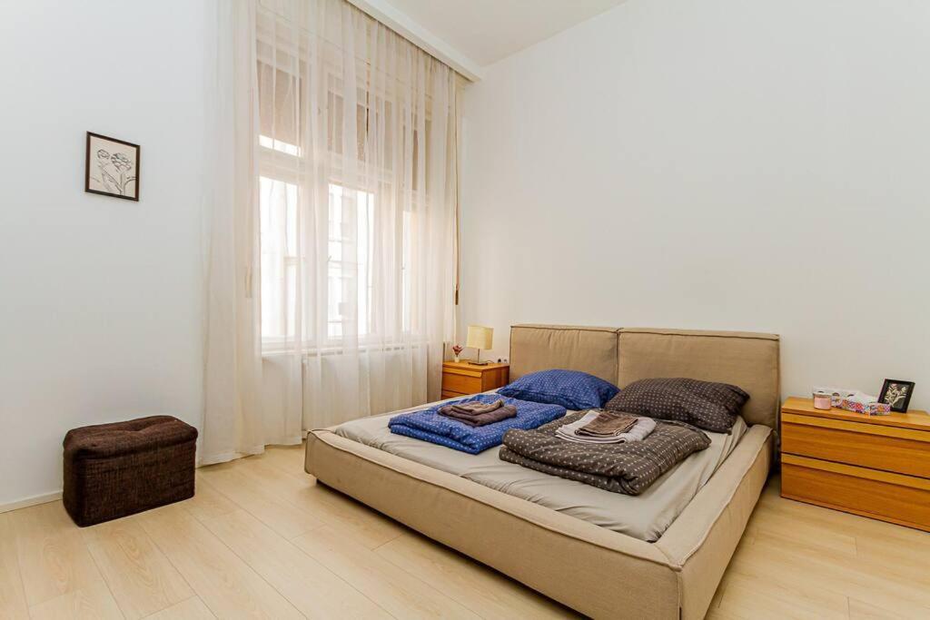 Luminous Design Apartment - W18 Будапеща Екстериор снимка
